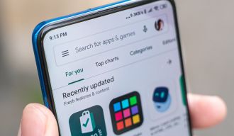 Téléphone avec vue sur le magasin d'applications